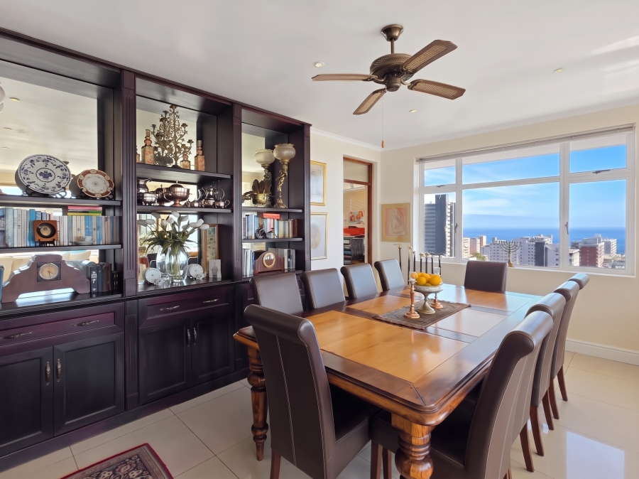 2 Bedroom Property for Sale in Sea Point Western Cape